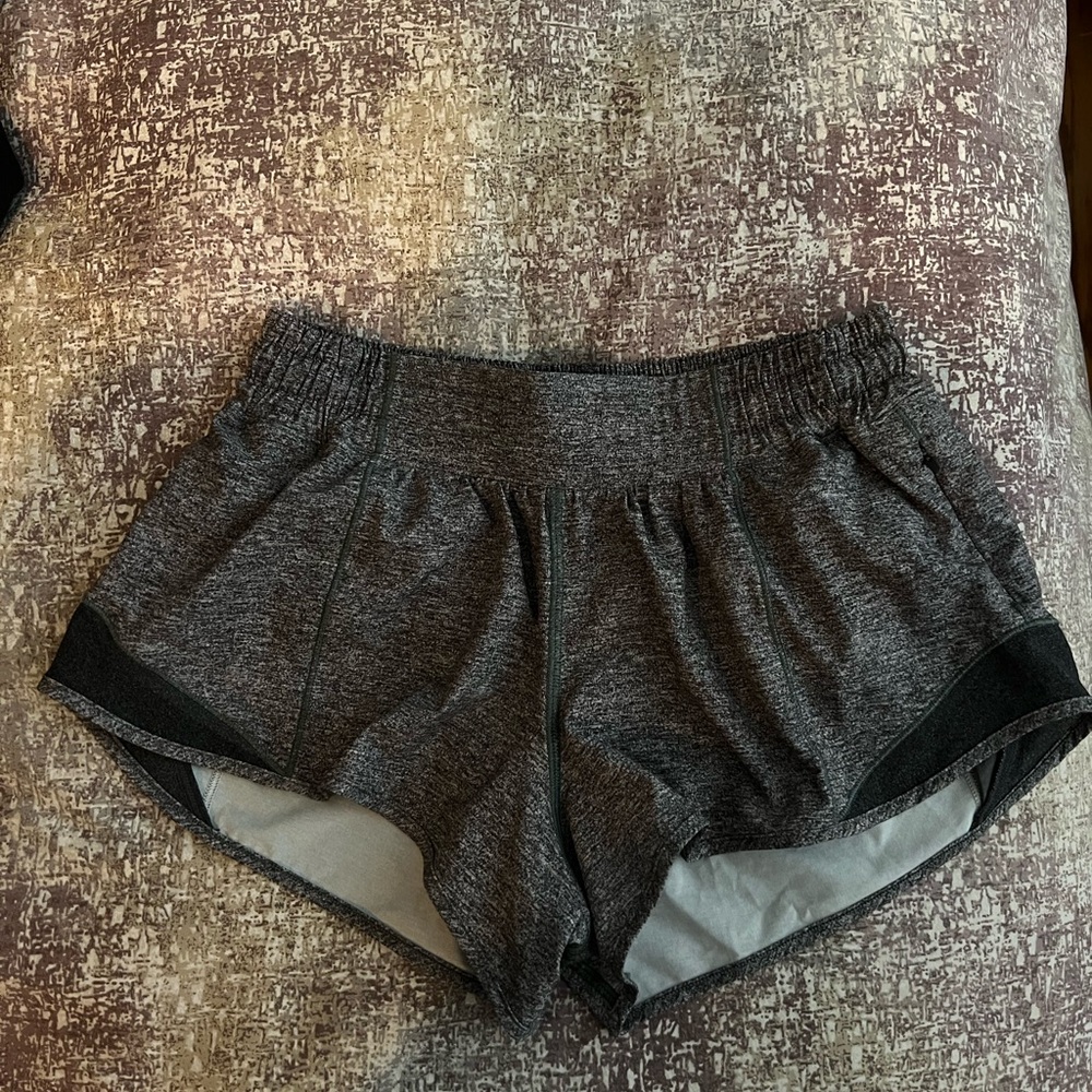 Lululemon Hotty Hot 2.5 Shorts